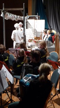 Dornröschen - begleitet von Akkordeonmusik