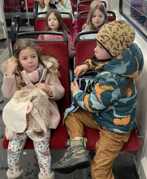 Wie immer sind die AkkoKids mit dem ÖPNV unterwegs