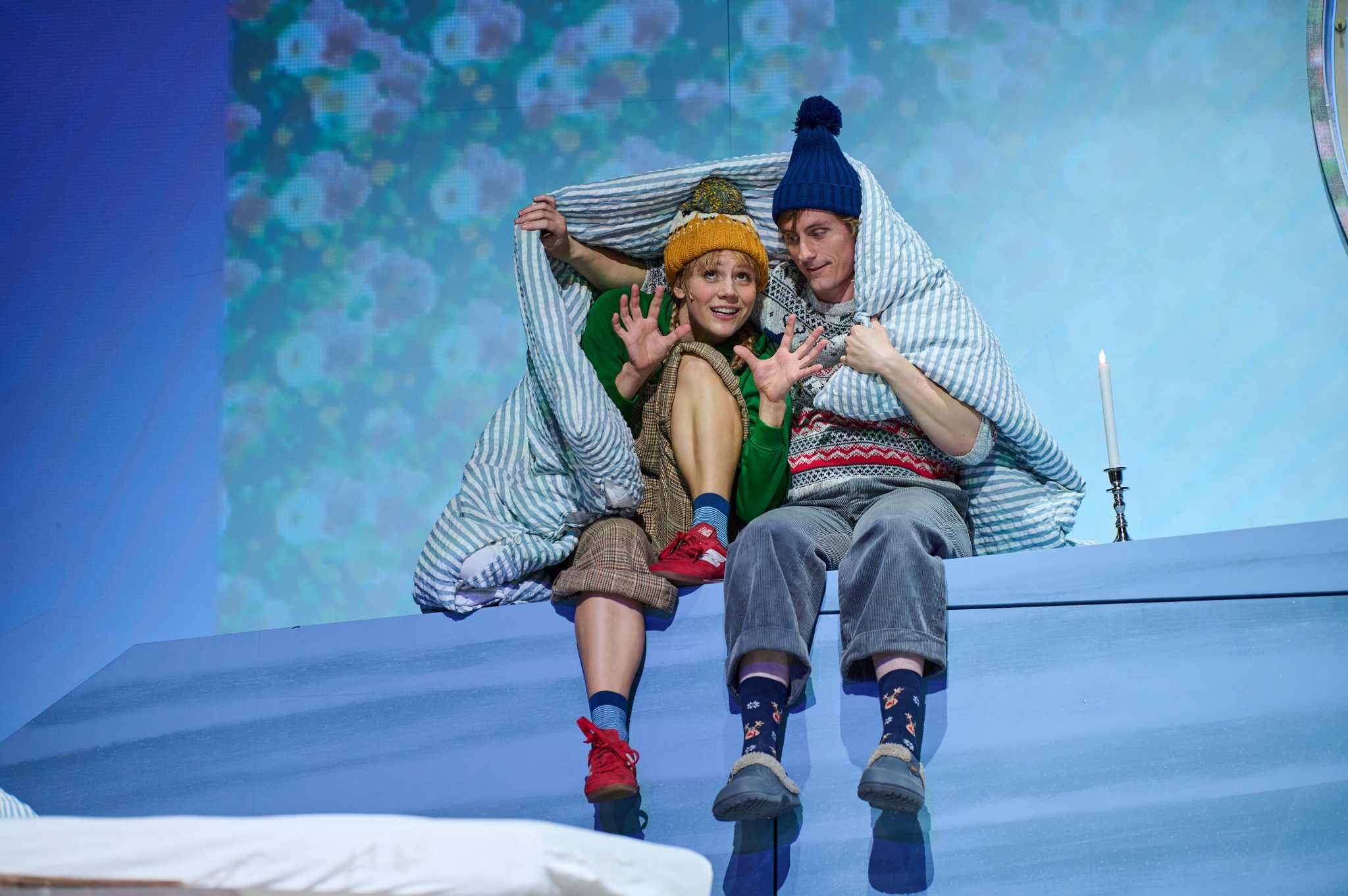 Emma Suthe als Gerda und Fabian Kulp als Kai, die beiden unzertrennlichen Freunde